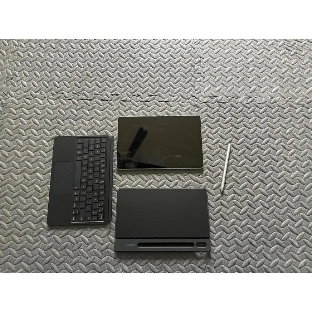 Grade A! Samsung Galaxy Tab S7 11in (Wi-Fi) Mystic Silver 128GB + Keyboard